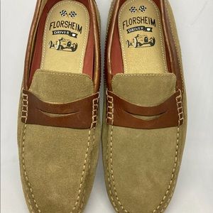 Mens Florsheim suede leather driving shoes in excellent condition. Size 8 1/2